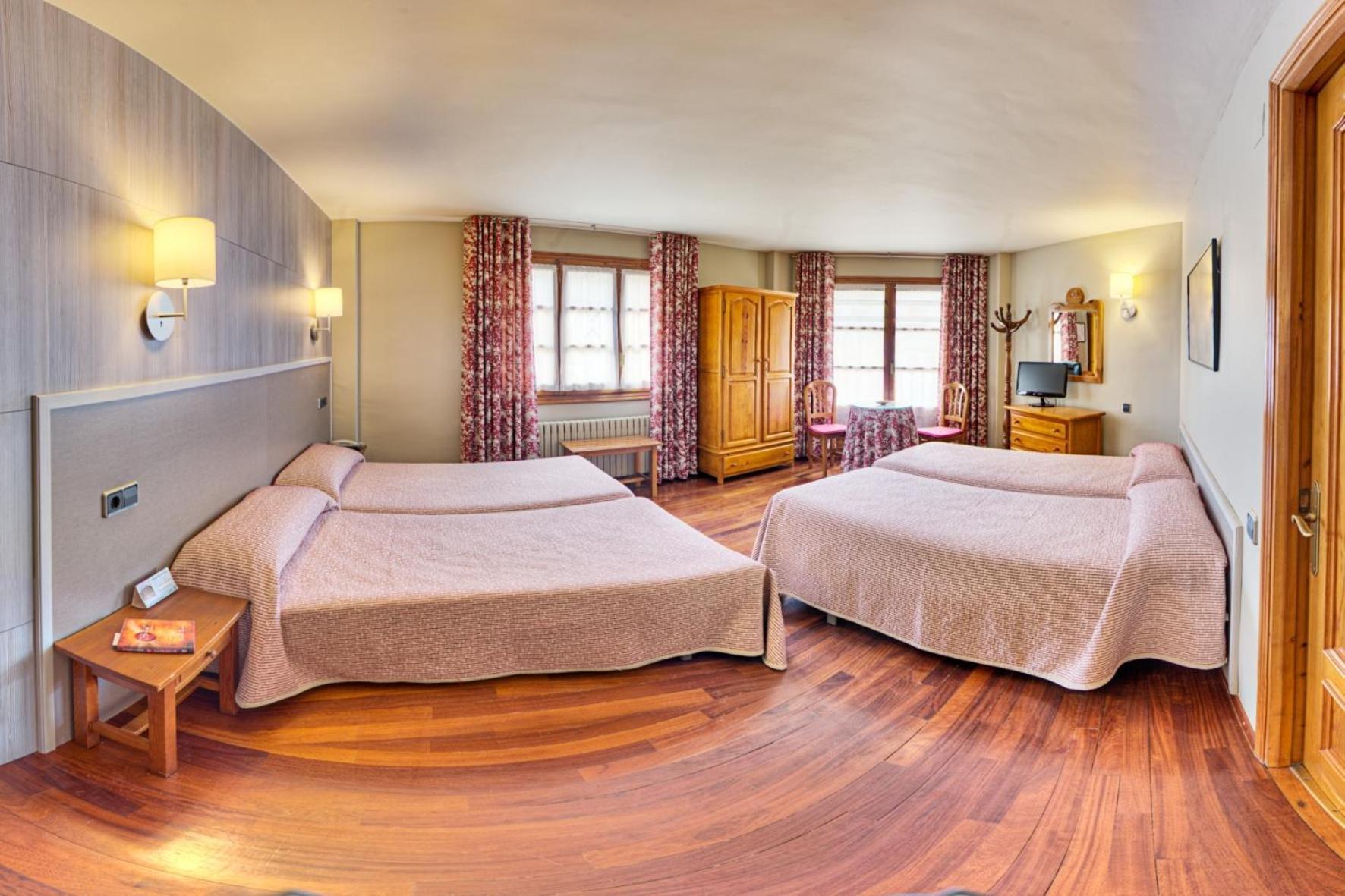 Hotel Aragueells Benasque Exterior photo