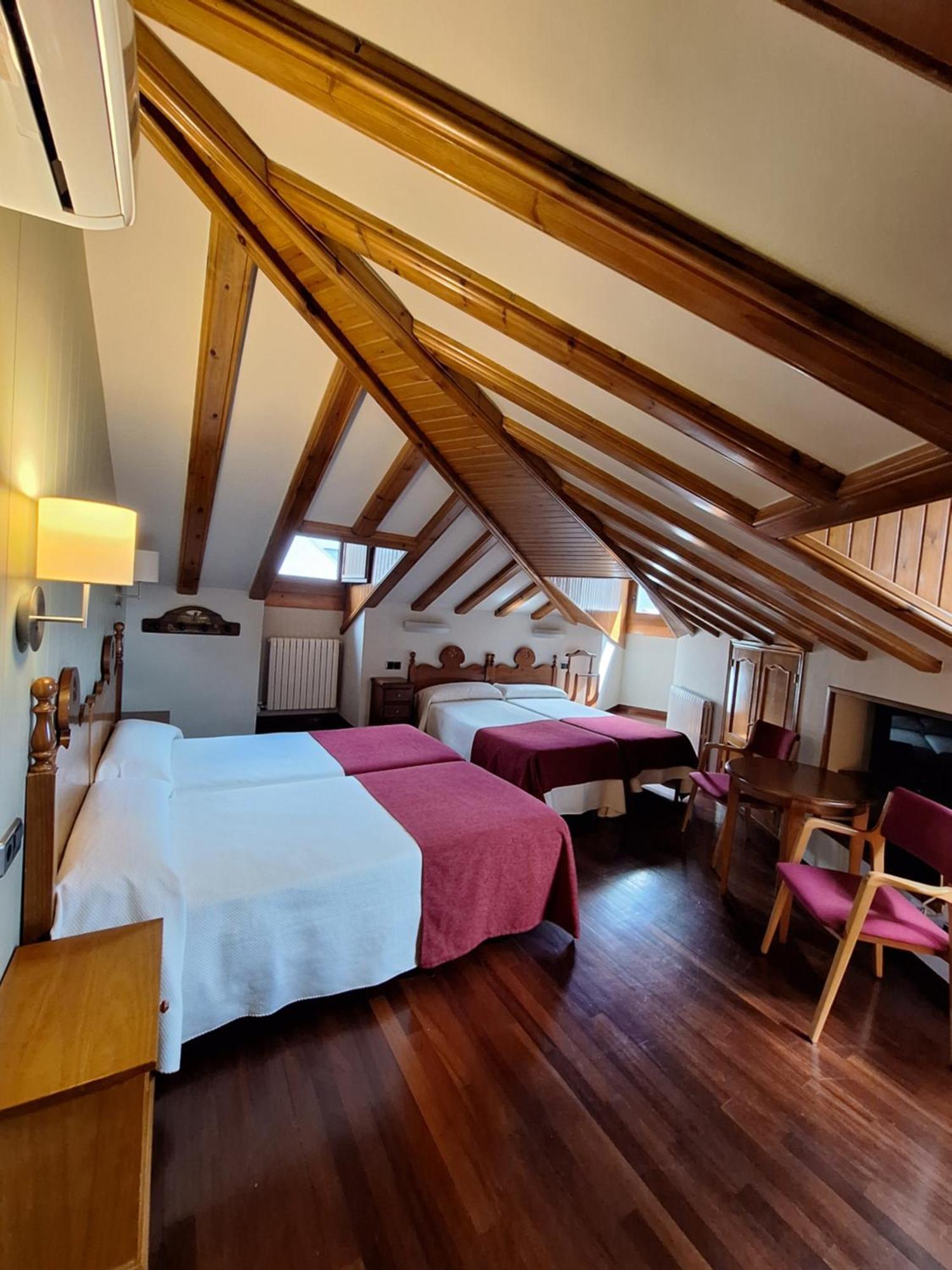 Hotel Aragueells Benasque Exterior photo