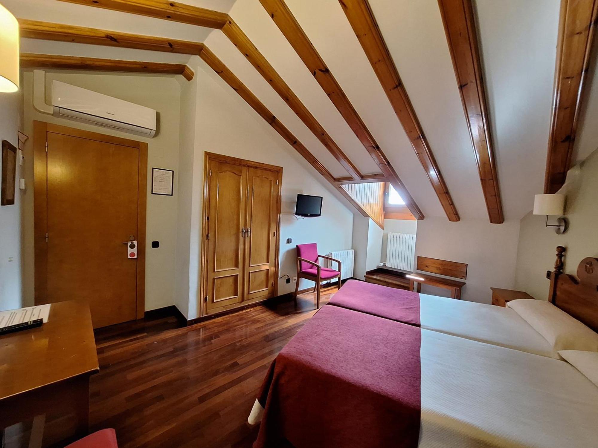 Hotel Aragueells Benasque Exterior photo